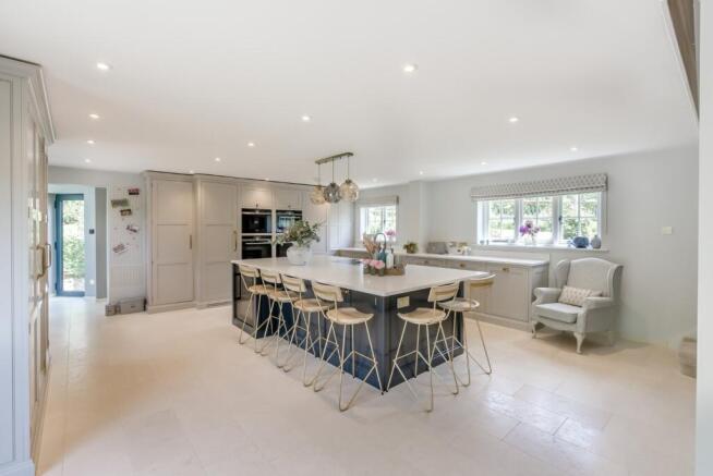 Kitchen/Breakfast Rm