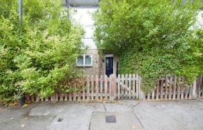 73, Lytchet Way, Enfield EN3 5XS