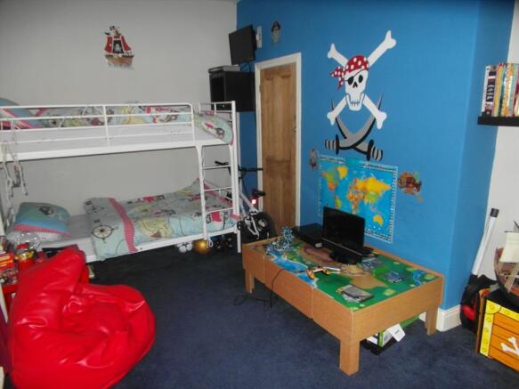 BEDROOM 2