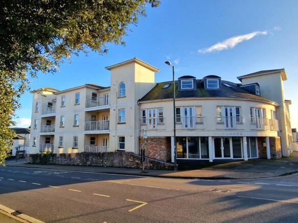 2-bed flat on Babbacombe, Torquay, £245,000
