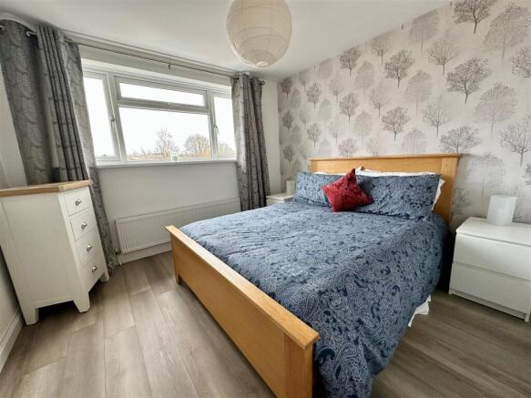 Bedroom 1.jpg