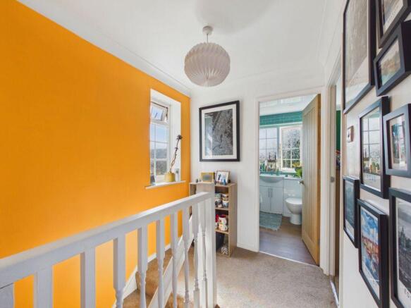 3 bed Semi-Detached for sale Image 6