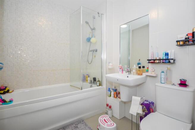 3 bed Semi-Detached for sale Image 10