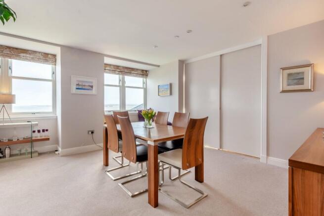 11 Marine House