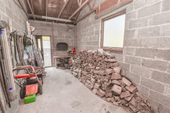 GARAGE.jpg