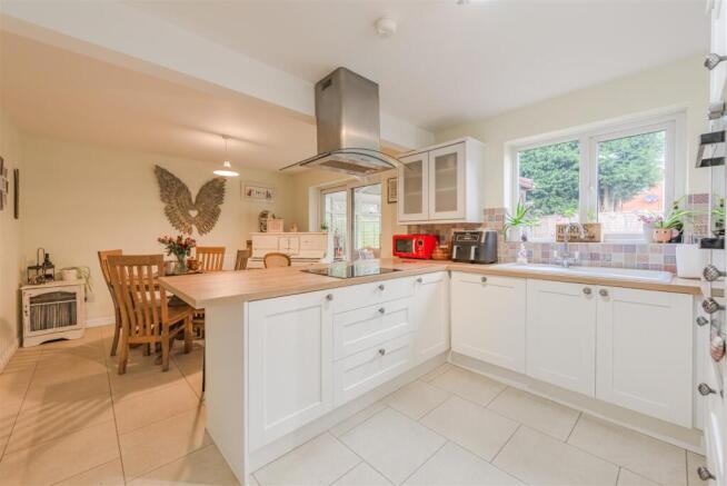 3 Flavel Court, Austrey