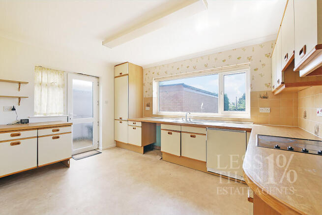 School Lane - NN7 photo 4