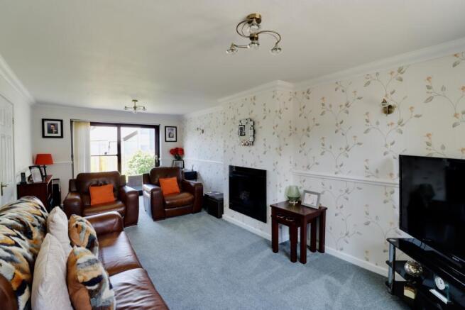 4 bed Detached for sale Image 4