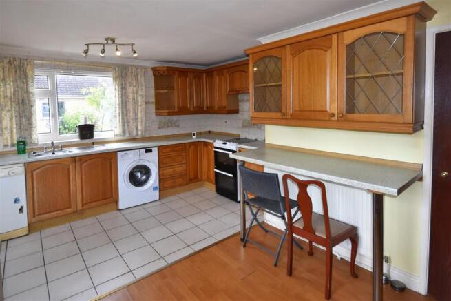 3 bed Semi-Detached for sale Image 5