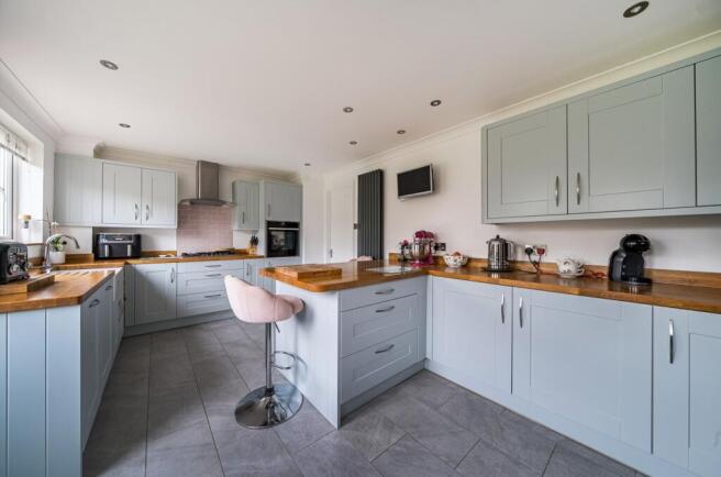 Kitchen / Breakfast Room