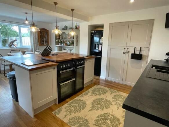 Kitchen6.jpg