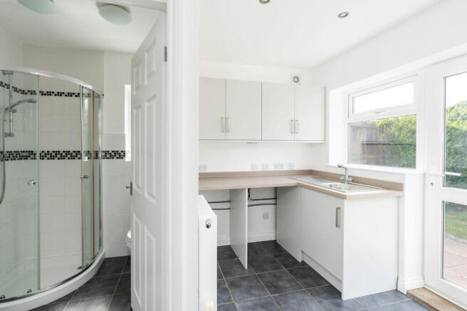 4 bed Detached for sale Image 11