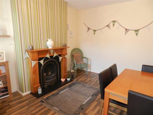 DINING ROOM ALTERNAT