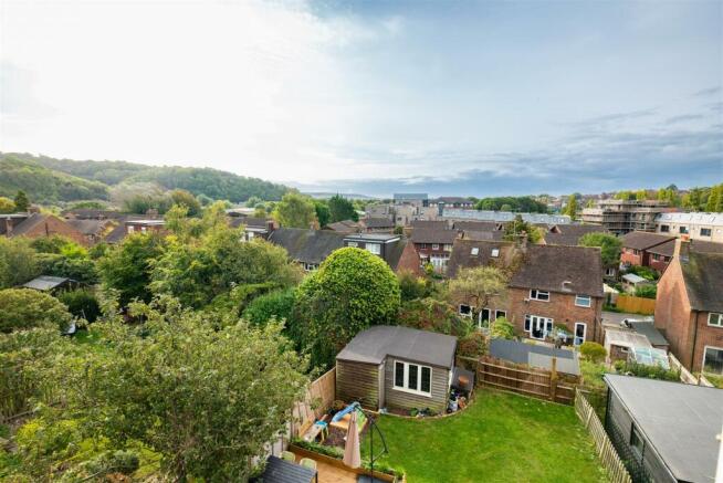 LE 20 Hereward Way BN7 2HJ-13.jpg