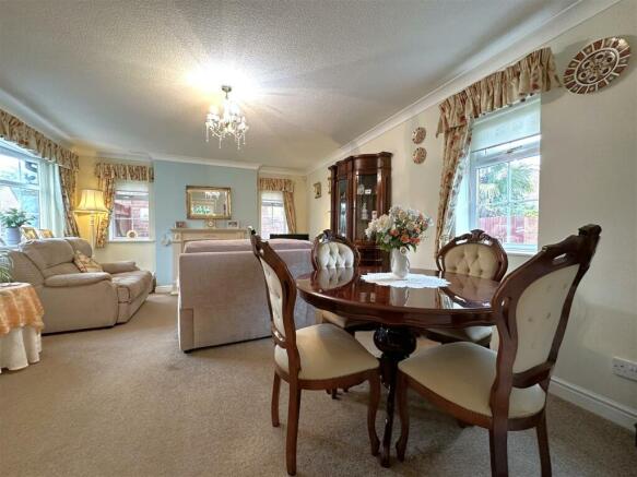 Living/Dining Area 390