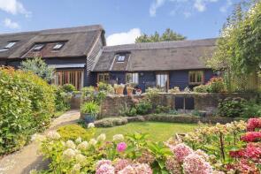 10 Longstraw Barn, Ickham Court Farm, Canterbury CT3 1QQ