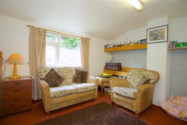 Sitting Room/Bedroom