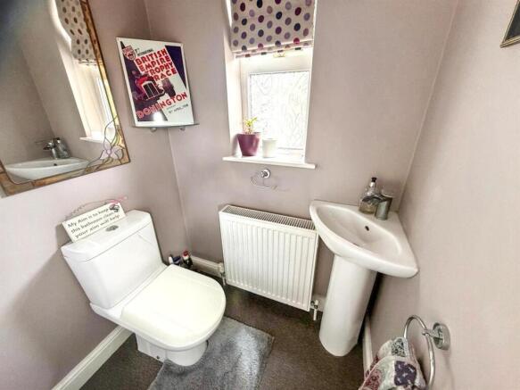3 bed Semi-Detached for sale Image 10