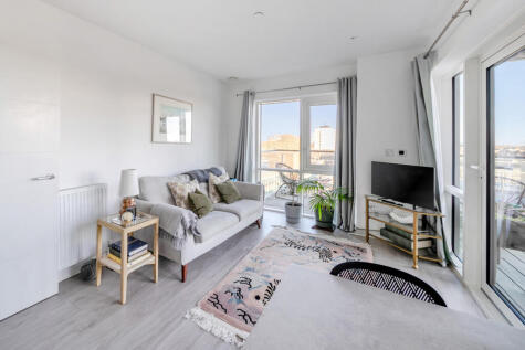 Longfield Avenue, Ealing, London