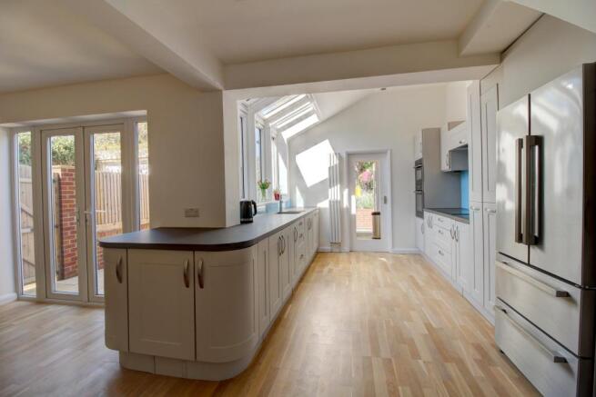 Kitchen1.jpg