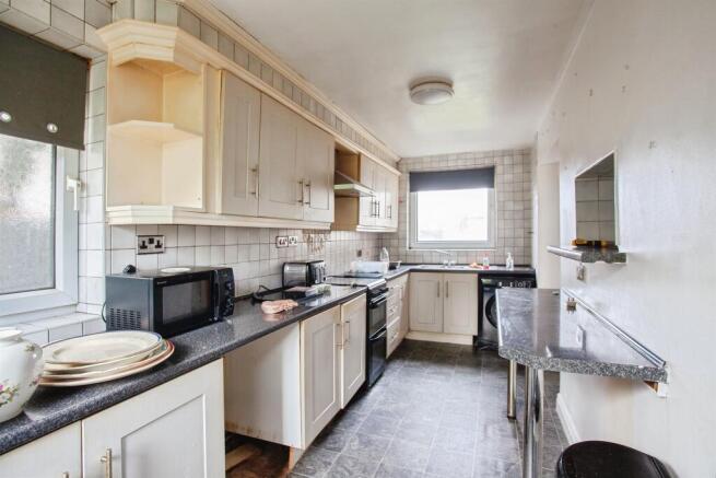 2 bed Detached Bungalow for sale Image 7