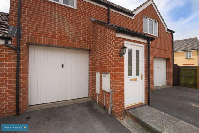 Garage/Parking