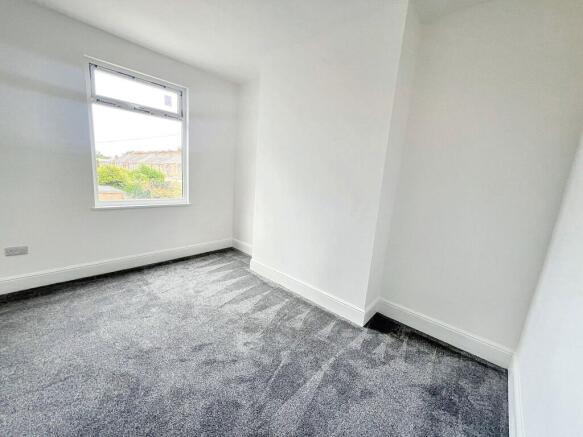 5 bed Terraced for sale Image 9