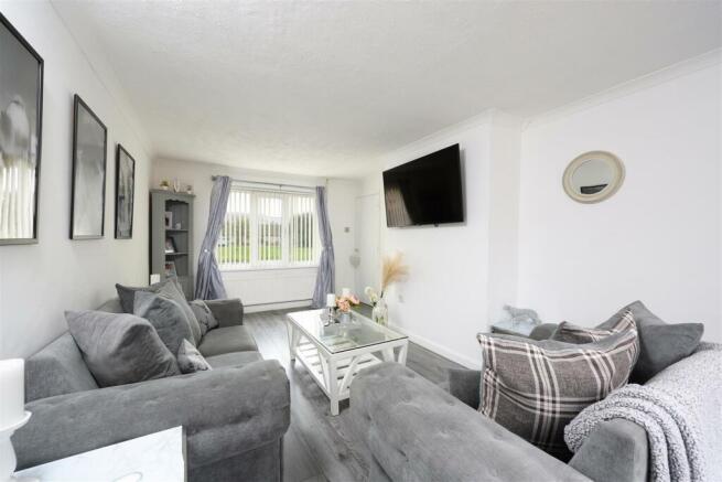 21 Allington Way 9.JPG