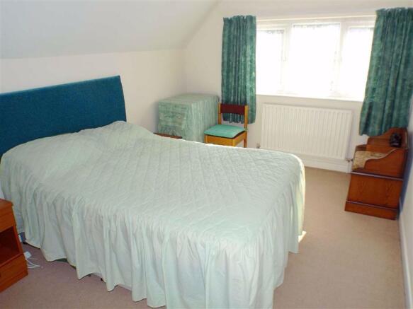 BEDROOM 4: