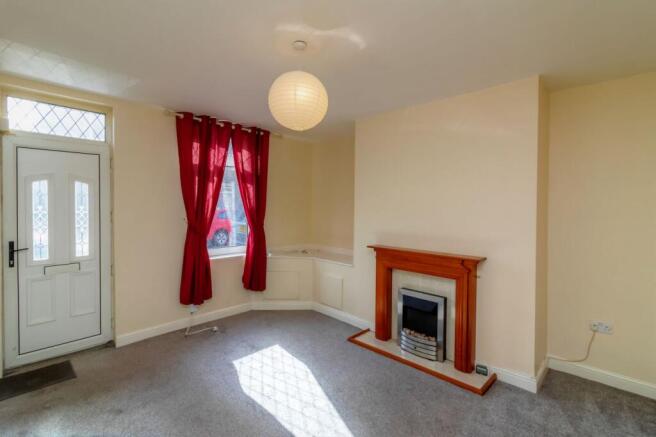 3 bed Terraced to rent Image 4