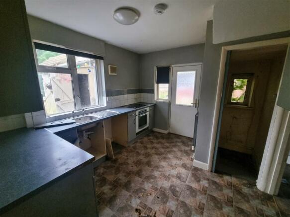 41 Portman Road - Kitchen.jpg