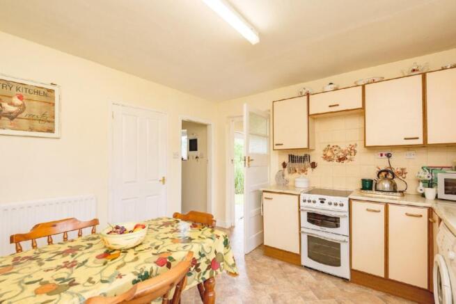 Kitchen Diner 3.jpg