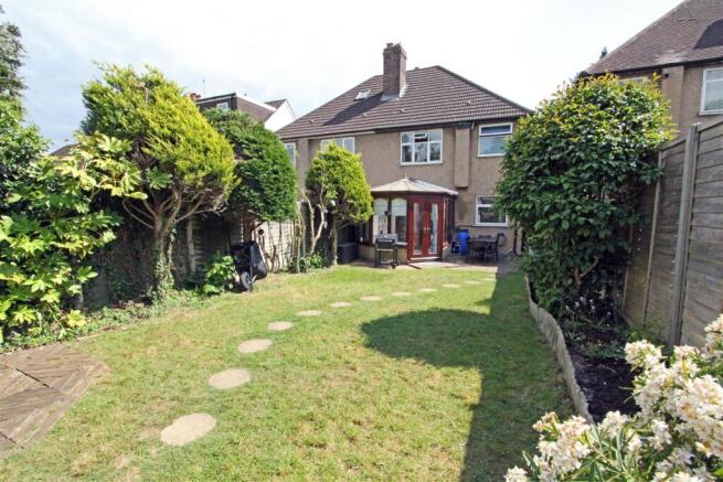IMG_8411 garden rear.jpg