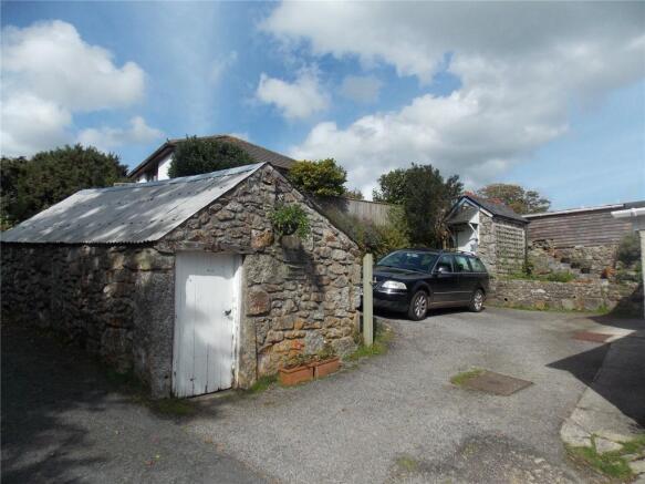 Parking/Barn