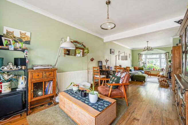 SITTING/DINING ROOM