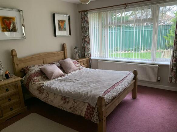 Bedroom..jpg