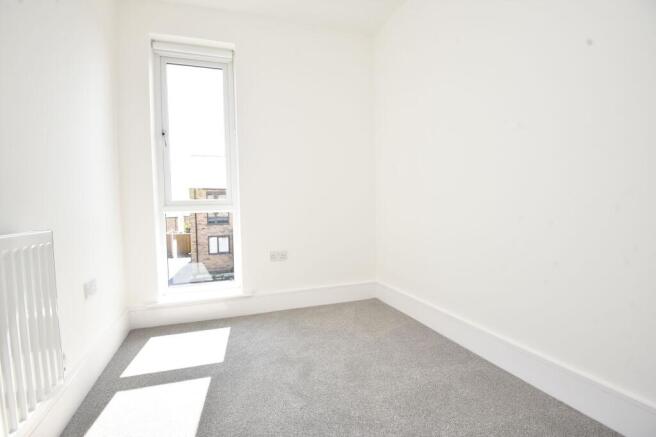 3 bed Semi-Detached to rent Image 8