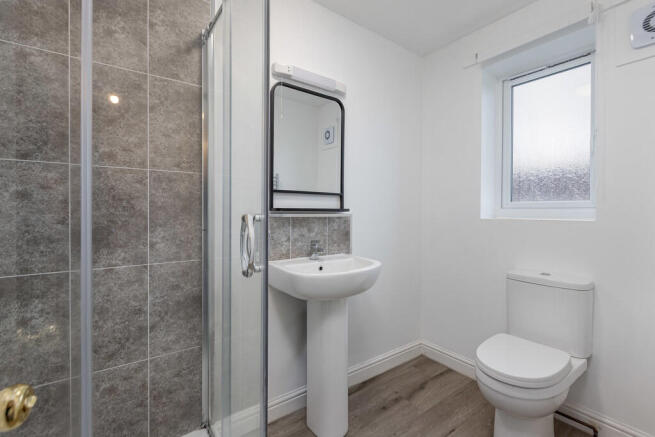 Ensuite shower ro...