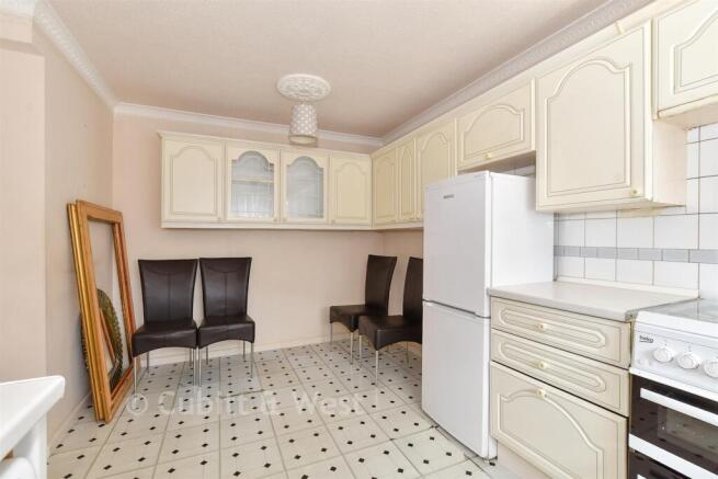 Kitchen/ Dining Room