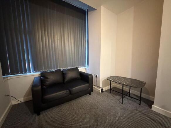 flat 1 6 westbourne 3.jpg