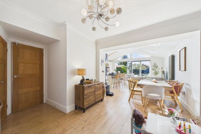 4 bed Semi-Detached for sale Image 12