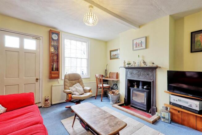 IMG_1054_5_6_easyHDR-interior3.jpg