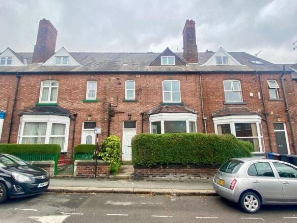 2 bed Apartment to rent Image 10
