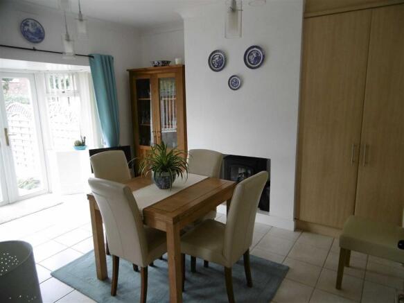 DINING KITCHEN