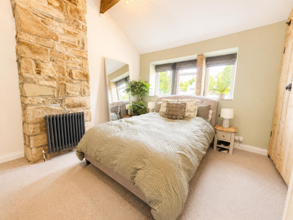 2 bed Terraced for sale Image 8