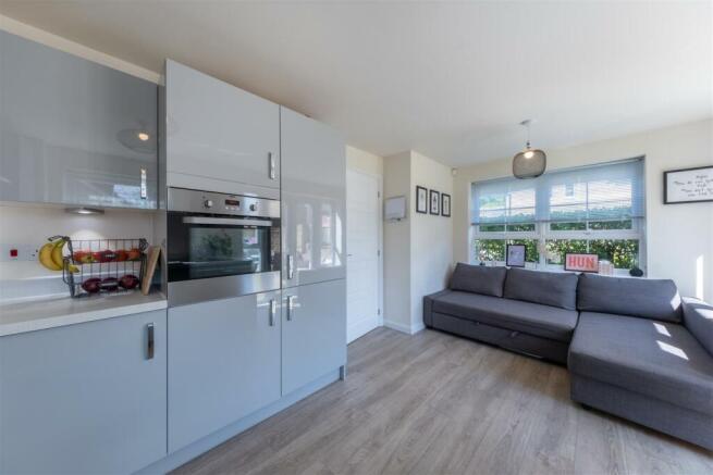 4 Violet Grove-004.jpg
