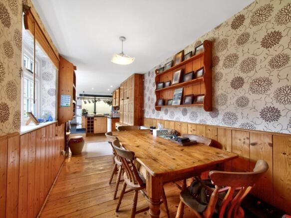 4 bed Terraced for sale Image 6