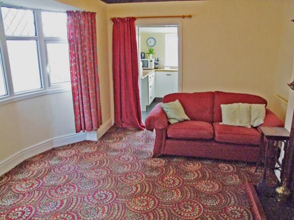 Bay window to lounge