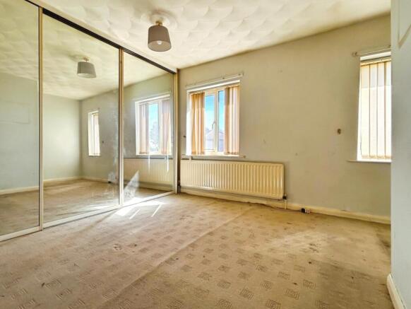 3 bed Semi-Detached for sale Image 12
