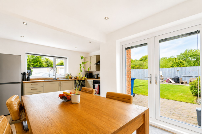 3 bed Semi-Detached for sale Image 7